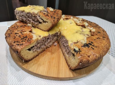 Кето пирог с мясом: капустное тесто, которое удивит