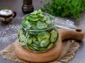 Маринованные огурцы за несколько часов: хрустящая закуска к вашему столу