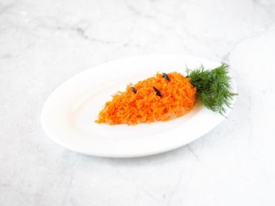 Вкусный и полезный салат для капризных детей: яркий обед с любовью