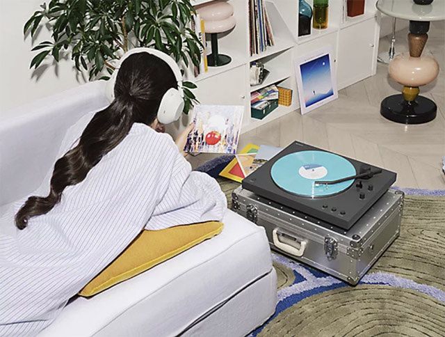 Sony ����������� ����� Bluetooth-������������� ������