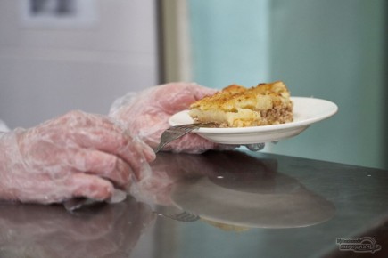 Неизвестная добавка в говяжьей печени: тревога в детских садах Урала