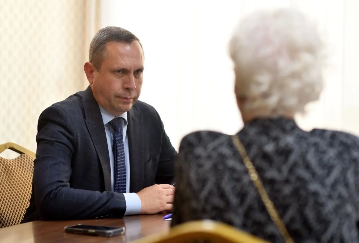 Мэр Майкопа Геннадий Митрофанов провёл очередной личный приём граждан Мэр Майкопа Геннадий Митрофанов провёл очередной личный приём граждан