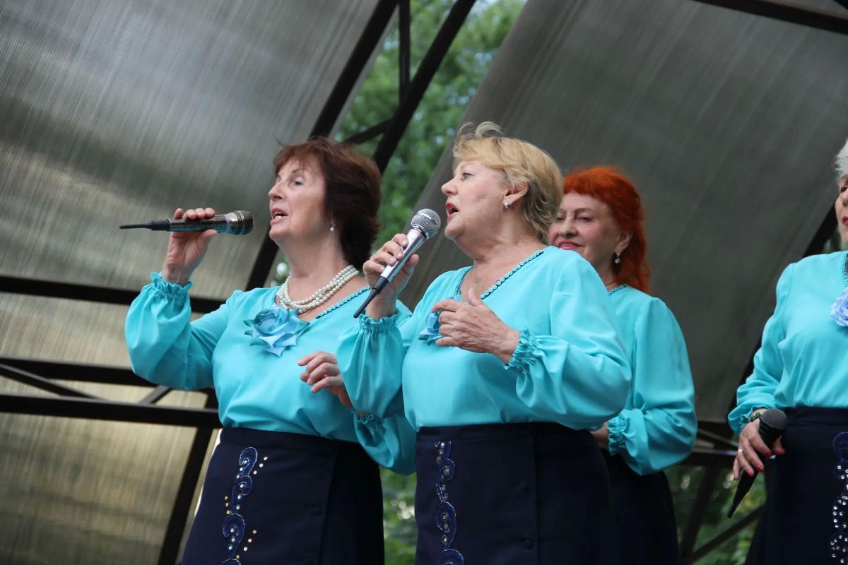 В городском парке Майкопа отмечают День семьи, любви и верности В городском парке Майкопа отмечают День семьи, любви и верности