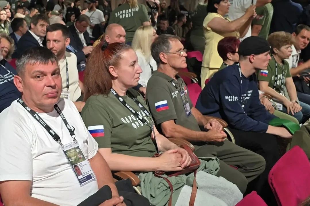Президент РФ Владимир Путин принял участие в работе форума Народного фронта «Всё для Победы!» Президент РФ Владимир Путин принял участие в работе форума Народного фронта «Всё для Победы!»