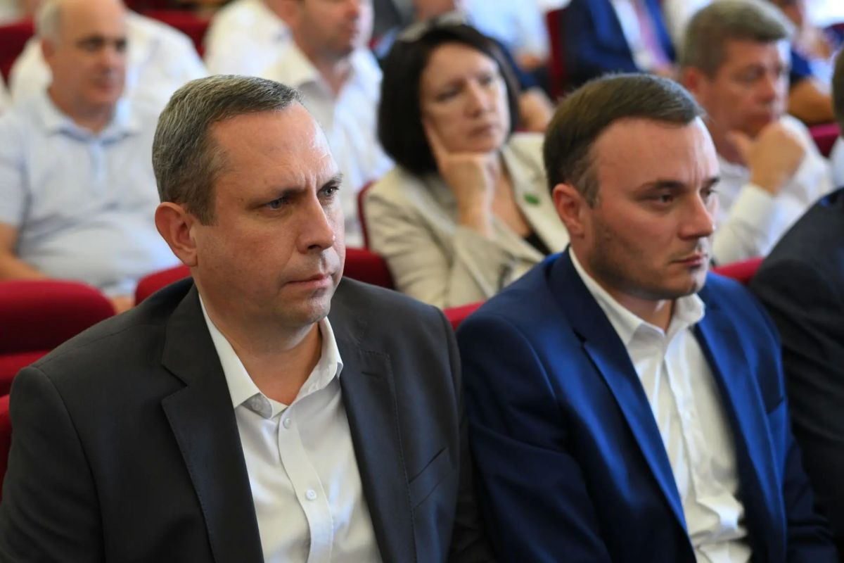 В Адыгее прошёл второй этап региональной конференции партии «Единая Россия» В Адыгее прошёл второй этап региональной конференции партии «Единая Россия»