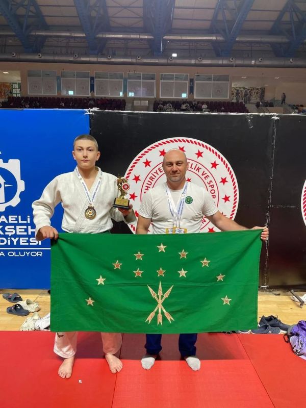 Алий Хасанов из Адыгеи завоевал золотую медаль на Кубке Европы «Kocaeli Judo Hopes Tournament — 2026»