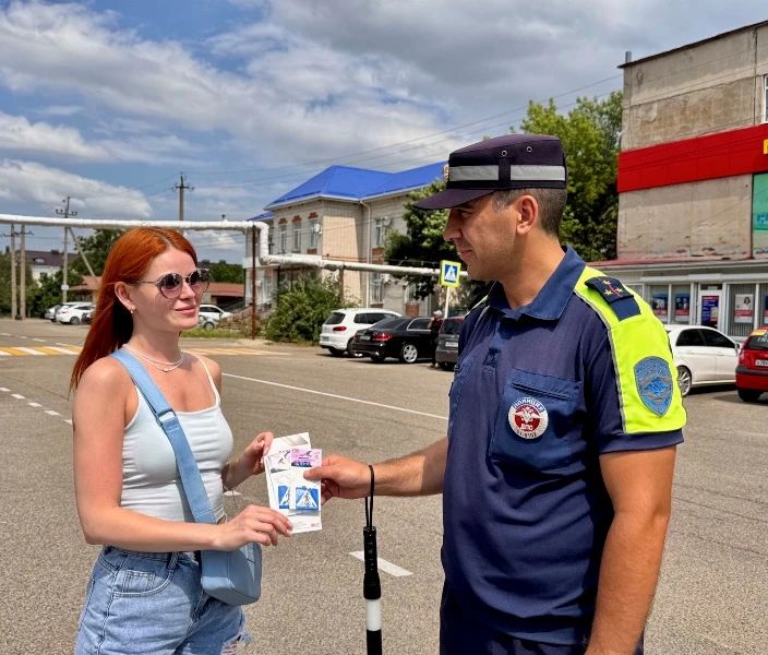 В Гиагинском районе сотрудники Госавтоинспекции провели профилактическую акцию «Пешеход» В Гиагинском районе сотрудники Госавтоинспекции провели профилактическую акцию «Пешеход»