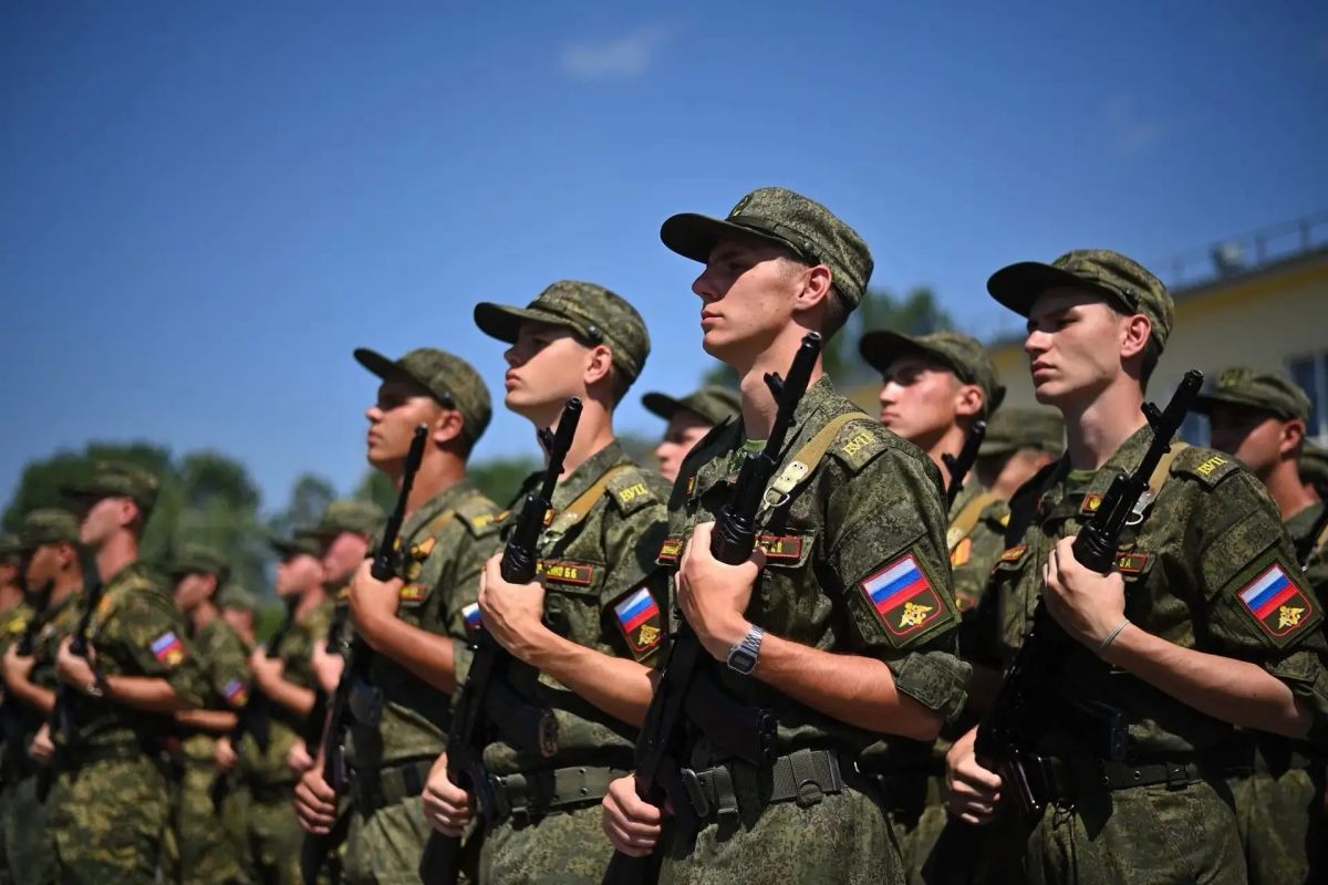Более 200 курсантов военно-учебного центра ДГТУ приняли присягу в Майкопе Более 200 курсантов военно-учебного центра ДГТУ приняли присягу в Майкопе