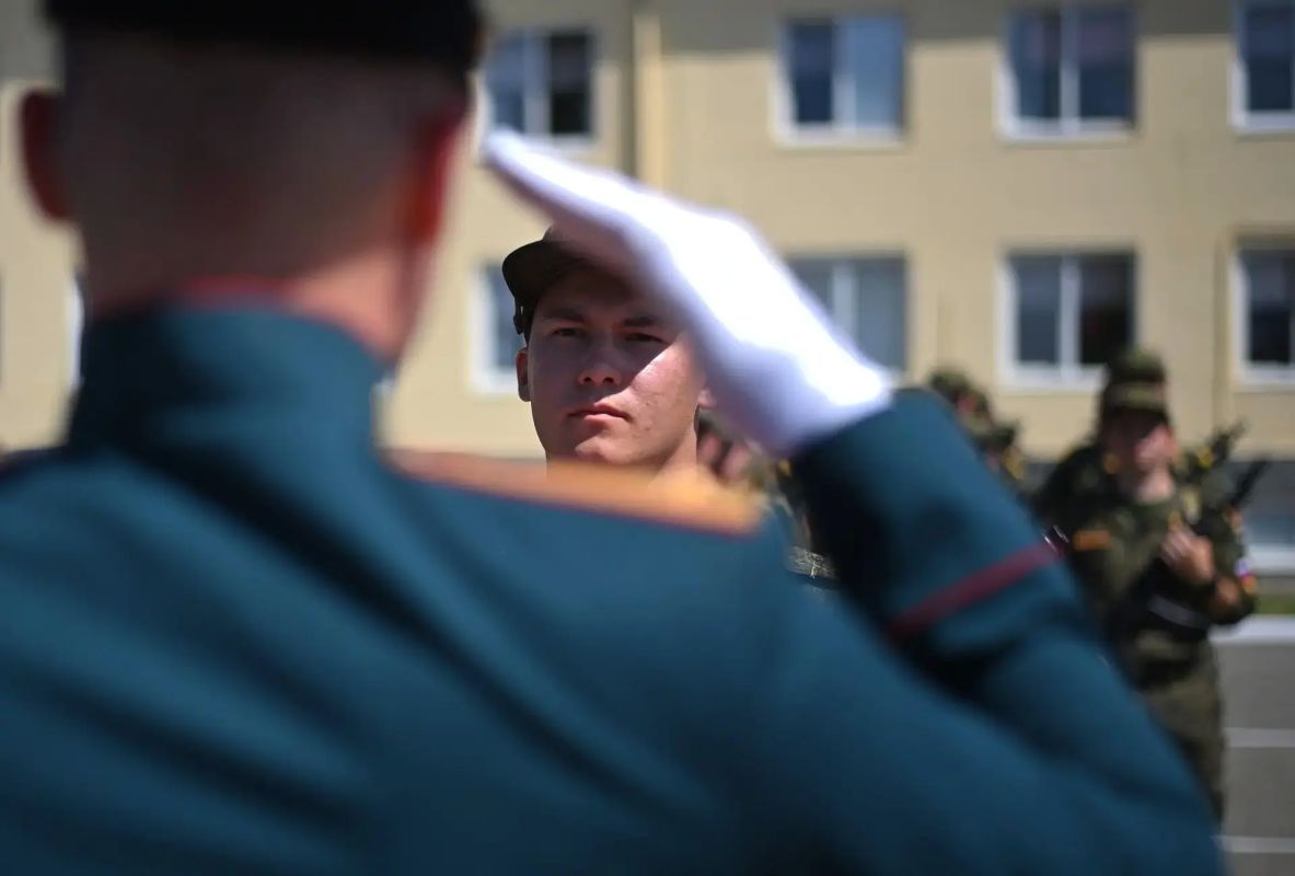 Более 200 курсантов военно-учебного центра ДГТУ приняли присягу в Майкопе Более 200 курсантов военно-учебного центра ДГТУ приняли присягу в Майкопе