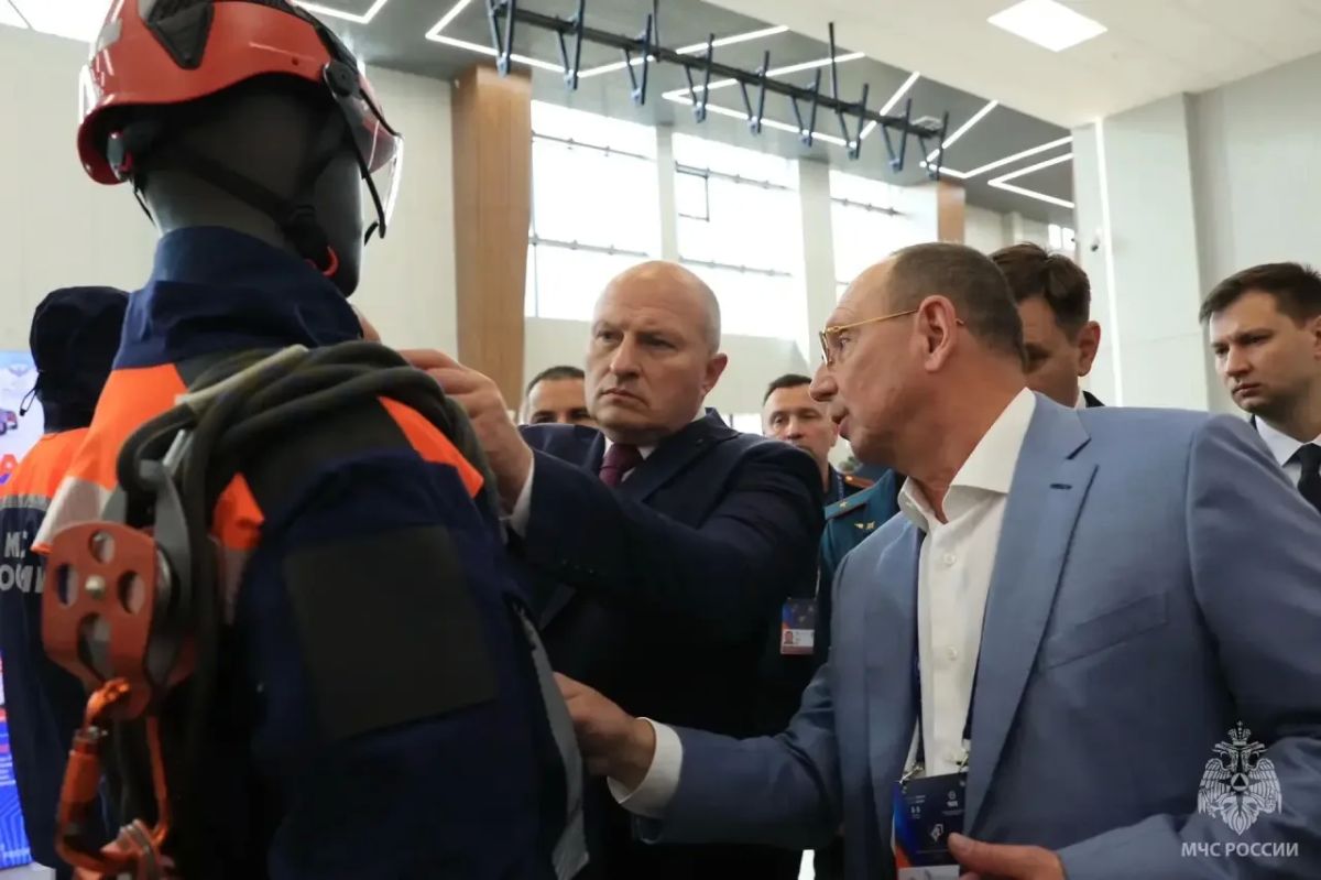«Комплексная безопасность»: четыре стихии — четыре направления, одна общая задача — защита людей «Комплексная безопасность»: четыре стихии — четыре направления, одна общая задача — защита людей