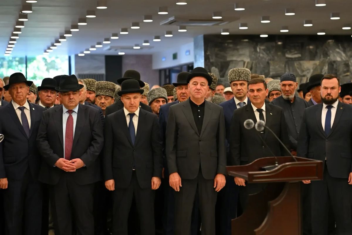 Сегодня в Адыгее простились с Исхаком Машбашем Сегодня в Адыгее простились с Исхаком Машбашем
