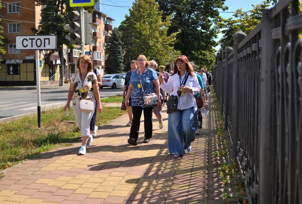 В Майкопе прошла экскурсия «Осенний вернисаж» В Майкопе прошла экскурсия «Осенний вернисаж»