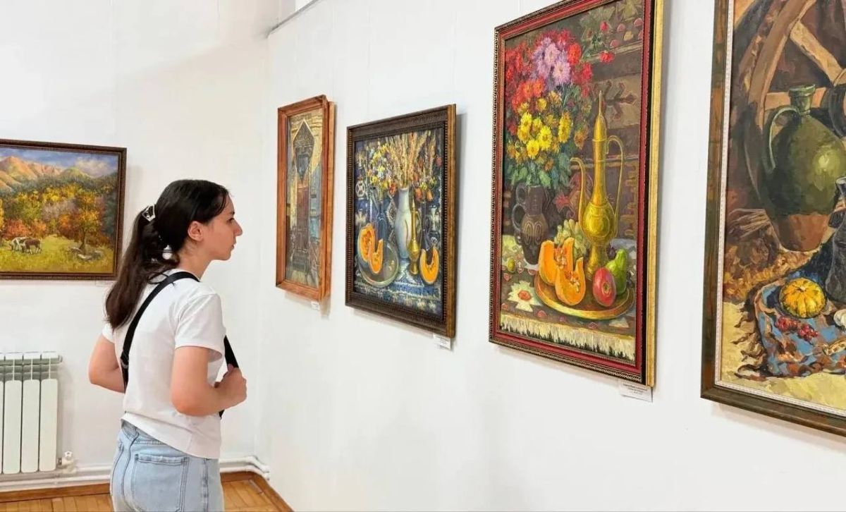 Во Владикавказе открылась выставка «Художники Адыгеи» Во Владикавказе открылась выставка «Художники Адыгеи»