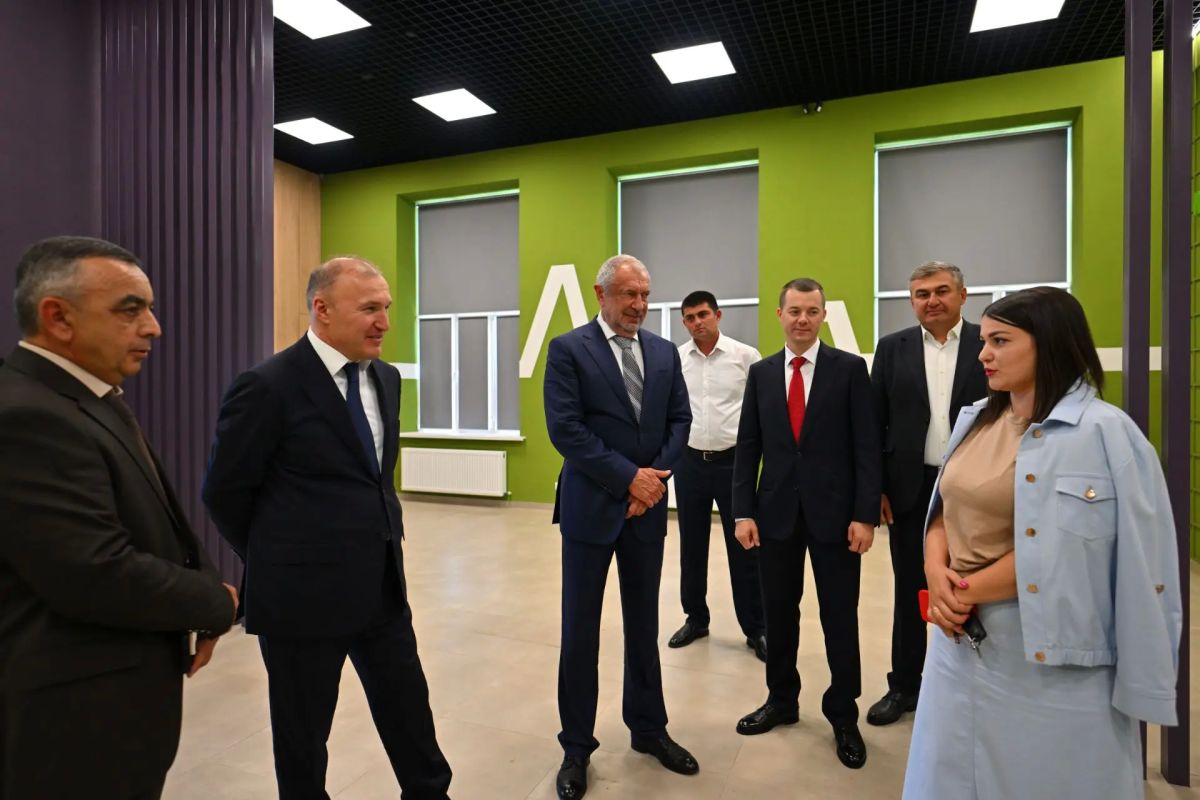 Молодёжные центры в Шовгеновском и Теучежском районах готовятся к открытию Молодёжные центры в Шовгеновском и Теучежском районах готовятся к открытию