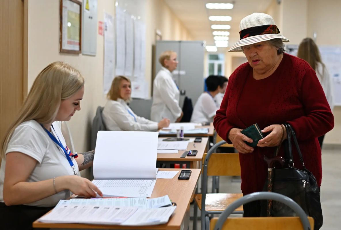 По сообщению ЦИК Адыгеи, явка избирателей в регионе по итогам первого дня голосования составила 31,14 %. По сообщению ЦИК Адыгеи, явка избирателей в регионе по итогам первого дня голосования составила 31,14 %.