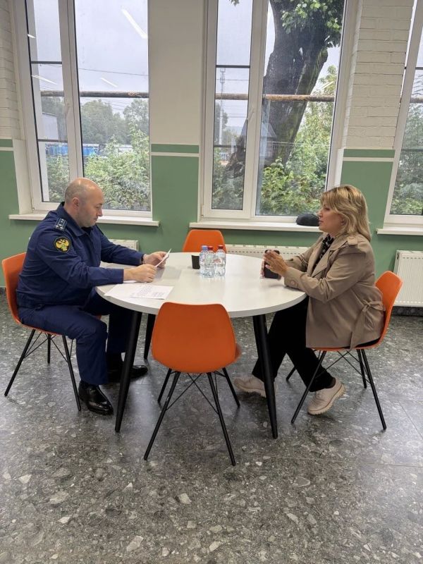 Прокурор Майкопского района Аскер Набоков провел выездной прием граждан на местном предприятии Прокурор Майкопского района Аскер Набоков провел выездной прием граждан на местном предприятии