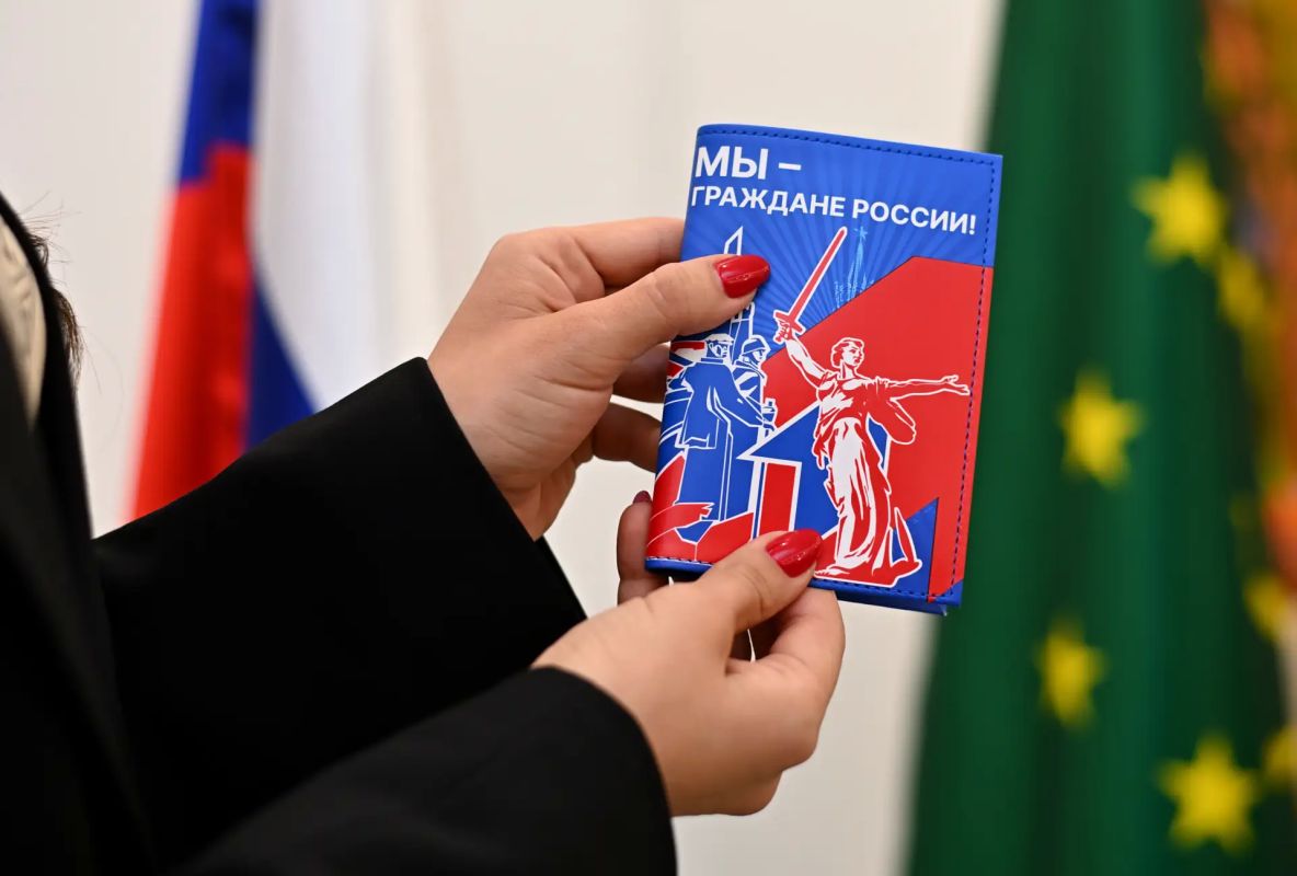 Юным жителям Майкопа вручили паспорта