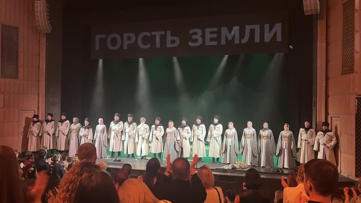 Театральное объединение Адыгеи выступило на сцене МХАТ им. Горького