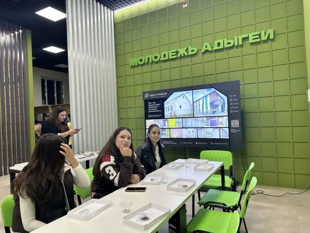 В ауле Мамхег открылось новое молодежное пространство В ауле Мамхег открылось новое молодежное пространство