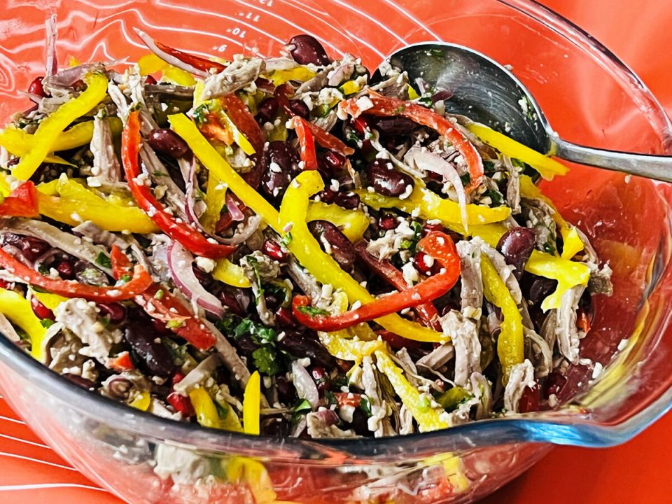 Салат Тбилиси: Непревзойденное сочетание вкусов для вашего стола