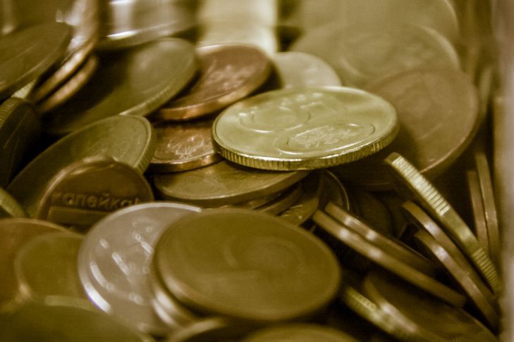 Потеряли мелочь? Вот как найти ее за 30 секунд с помощью кубика льда