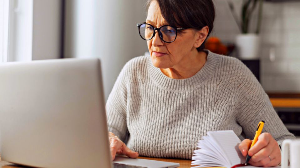 Пенсионные перспективы: стоит ли откладывать выход на пенсию?