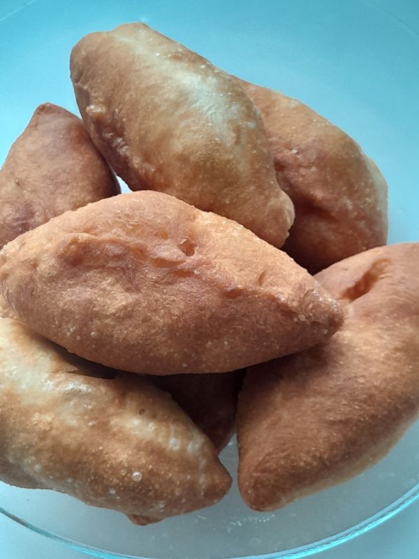 Пирожки с зеленым луком и яйцом: рецепт, который удивит вашу семью