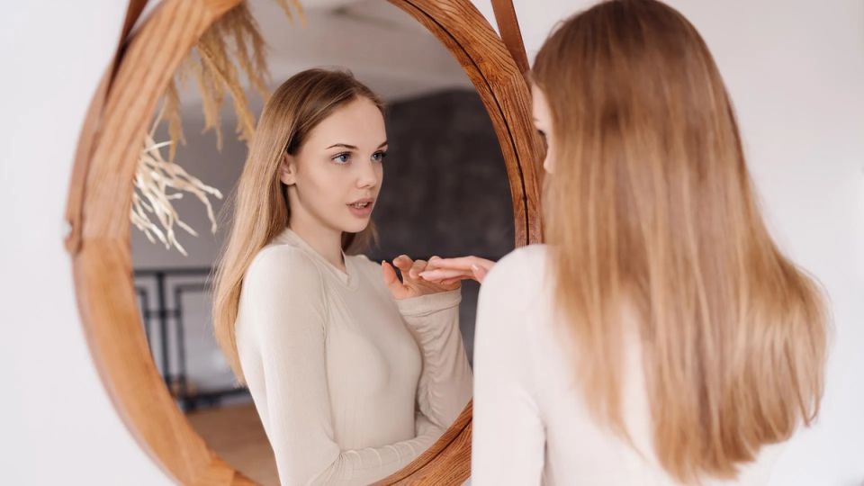 Закон зеркала: как внутренние переживания влияют на судьбу