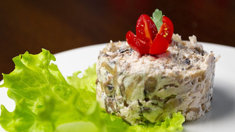 Салат 'Дубок': идеальный рецепт для домашнего угощения