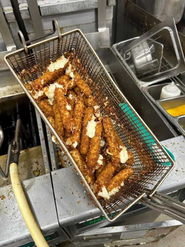 Почему сыр теряет форму и начинает течь?